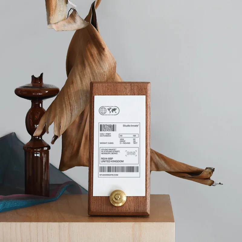 High-grade Walnut Ins QR Code  - مراجعة Graded Card Display وسعره